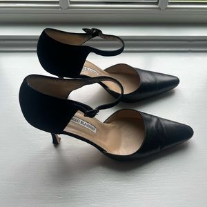 Manolo Blahnik fabulous black heels! Size 9.5. Orig $850 now $385!